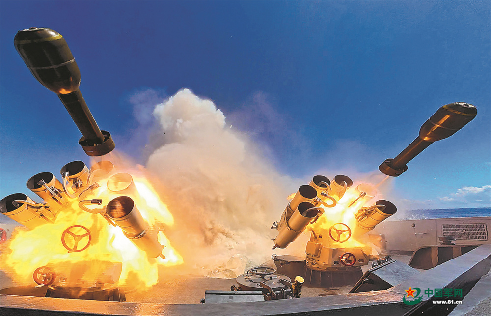 大洋淬锋——海军某驱逐舰支队训练掠影