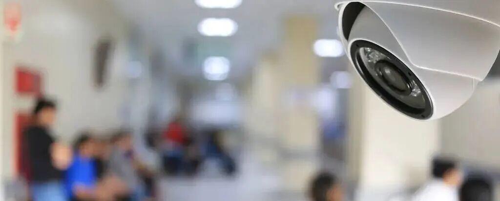 “小洛熙”事件引热议 专家呼吁高风险医疗行为全程录音录像